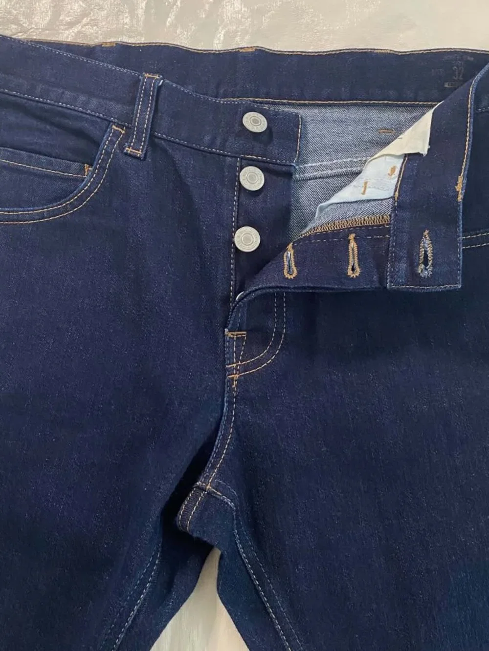 Gucci Men’s Web Stripe Cuff Indigo Denim Jeans Size 32x29 Italy